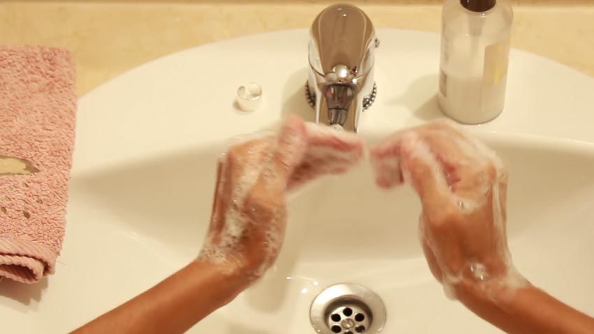 Limpieza de manos en casa